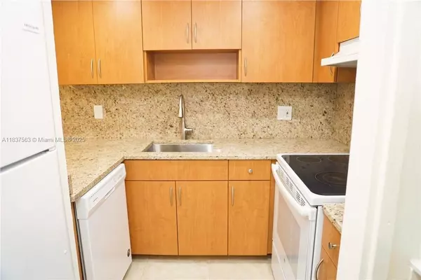 Miami, FL 33162,1654 NE 151st St