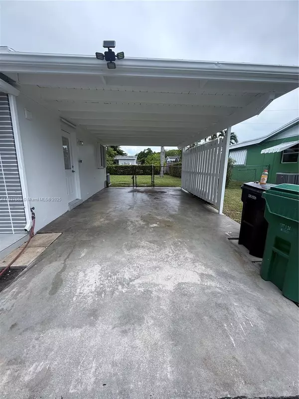 Cutler Bay, FL 33157,10380 SW 200th St