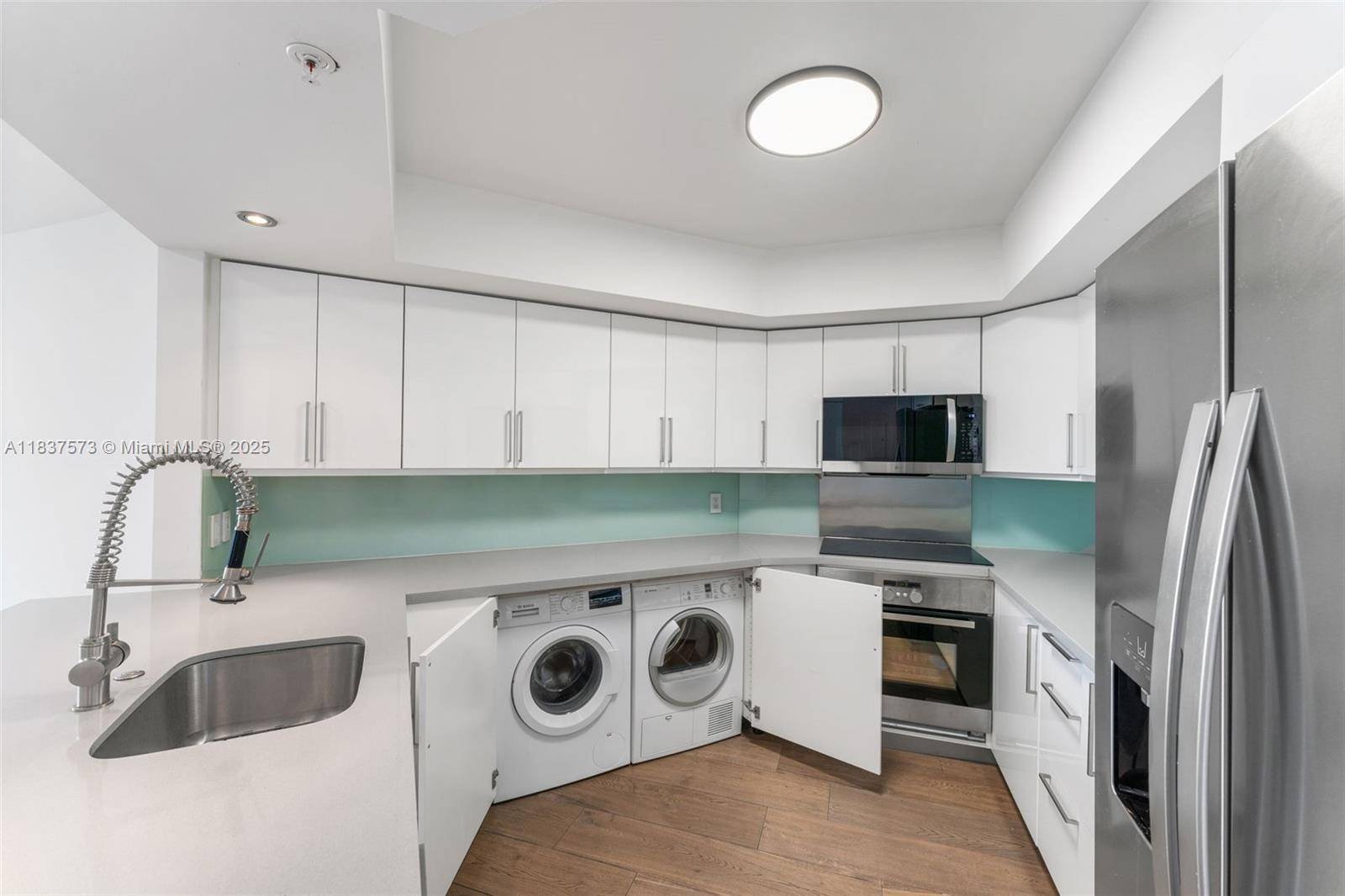 Miami Beach, FL 33139,1900 Sunset Harbour Dr #1814