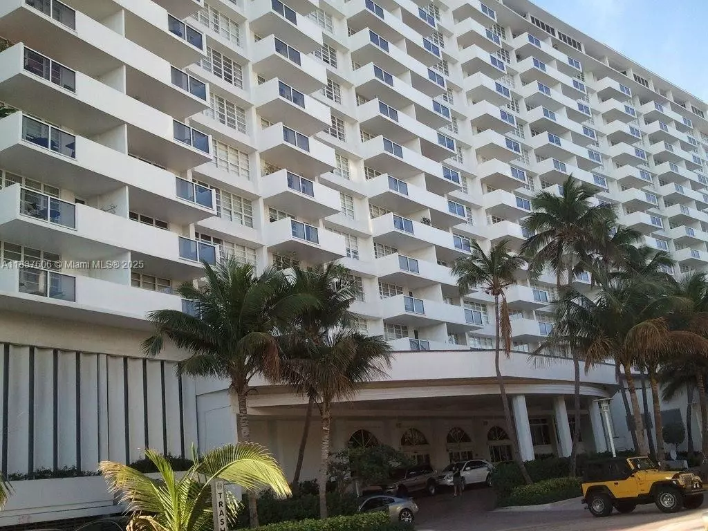 Miami Beach, FL 33139,100 Lincoln Rd #1206