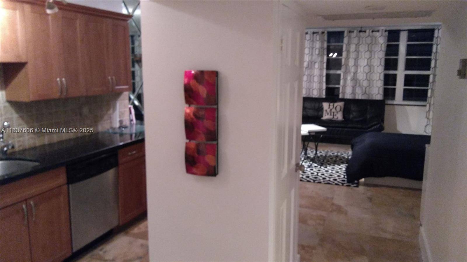 Miami Beach, FL 33139,100 Lincoln Rd #1206