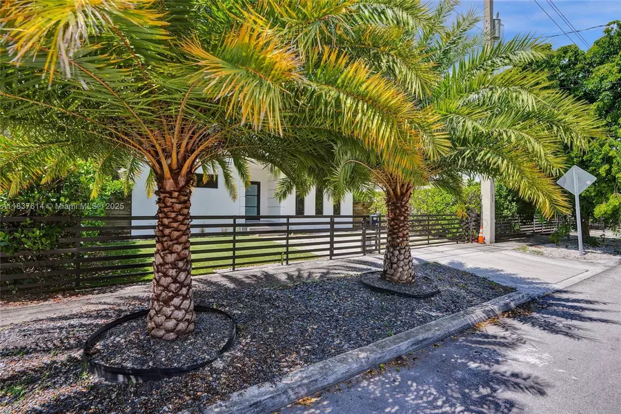 120 NW 41st St, Miami, FL 33127