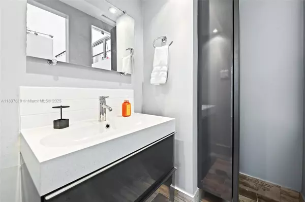Miami, FL 33133,2778 Day Ave #2
