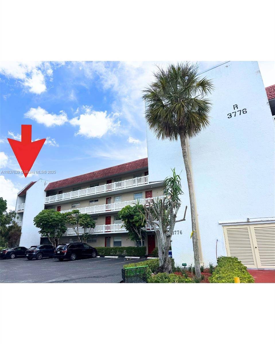 3776 Inverrary Blvd #301R, Lauderhill, FL 33319
