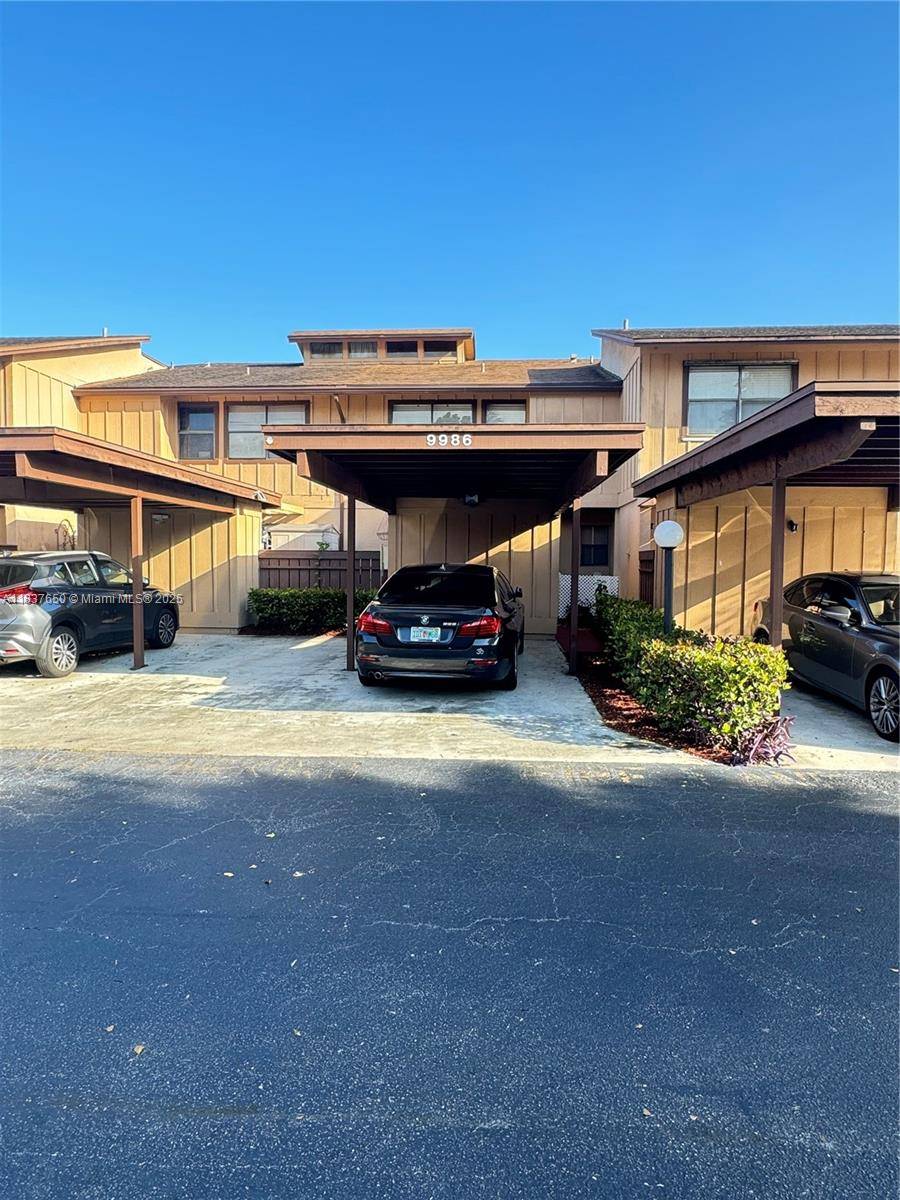 9986 Royal Palm Blvd #9986, Coral Springs, FL 33065