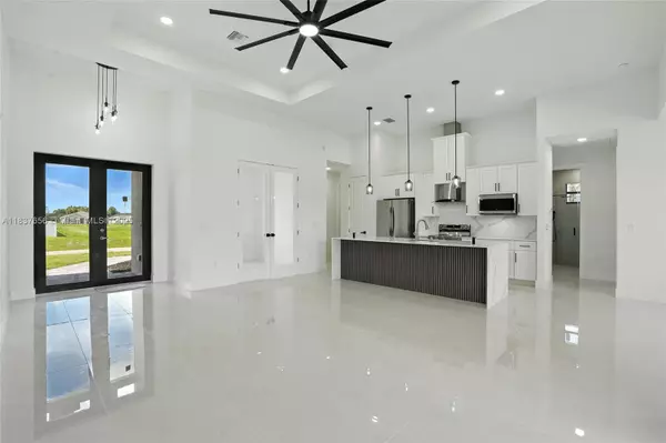 Cape Coral, FL 33909,Address not disclosed