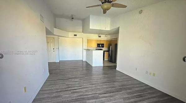Miramar, FL 33025,2200 E Preserve Way #306