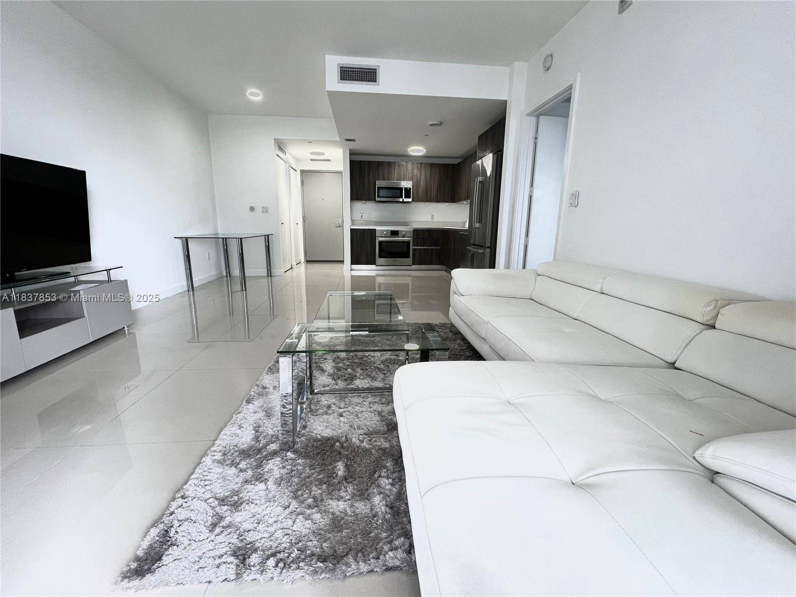 Miami, FL 33132,488 NE 18th St #405