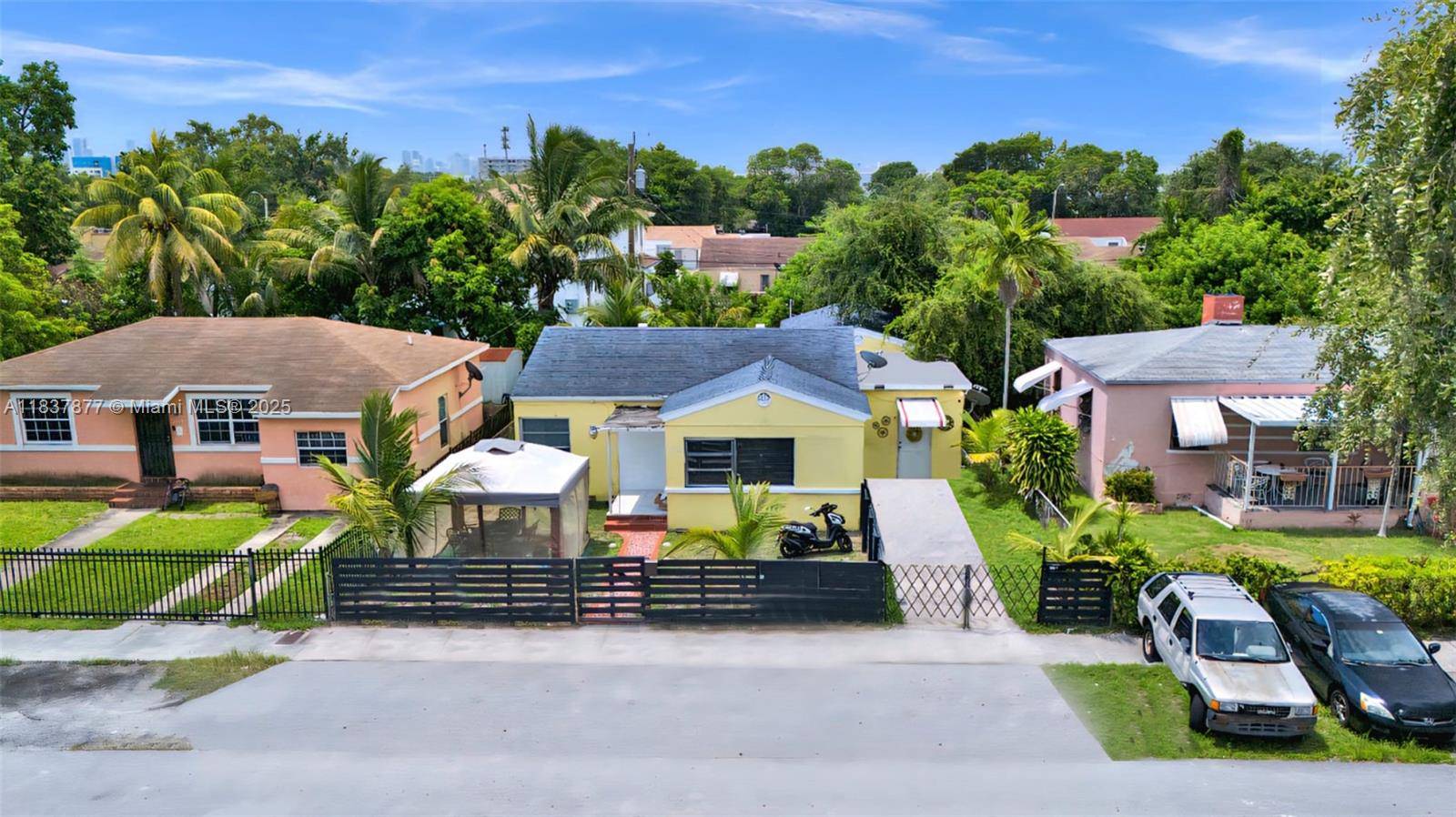 Miami, FL 33150,1042 NW 76th St