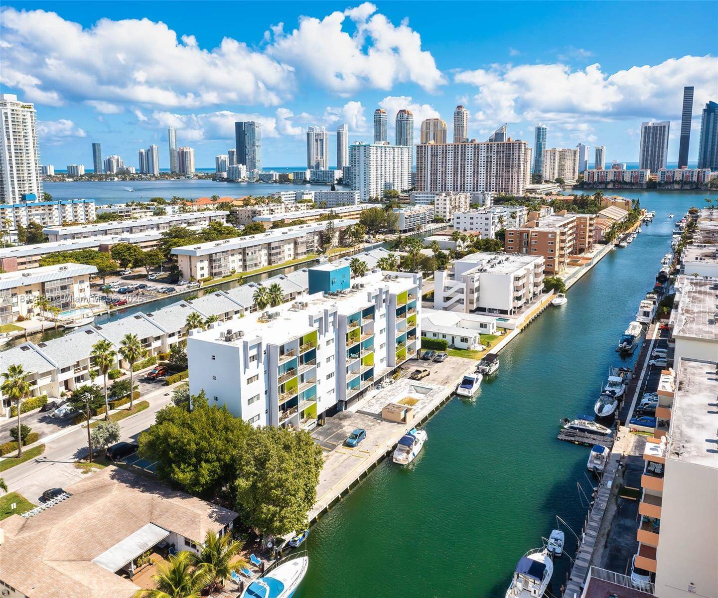 3626 NE 168th St #305, North Miami Beach, FL 33160