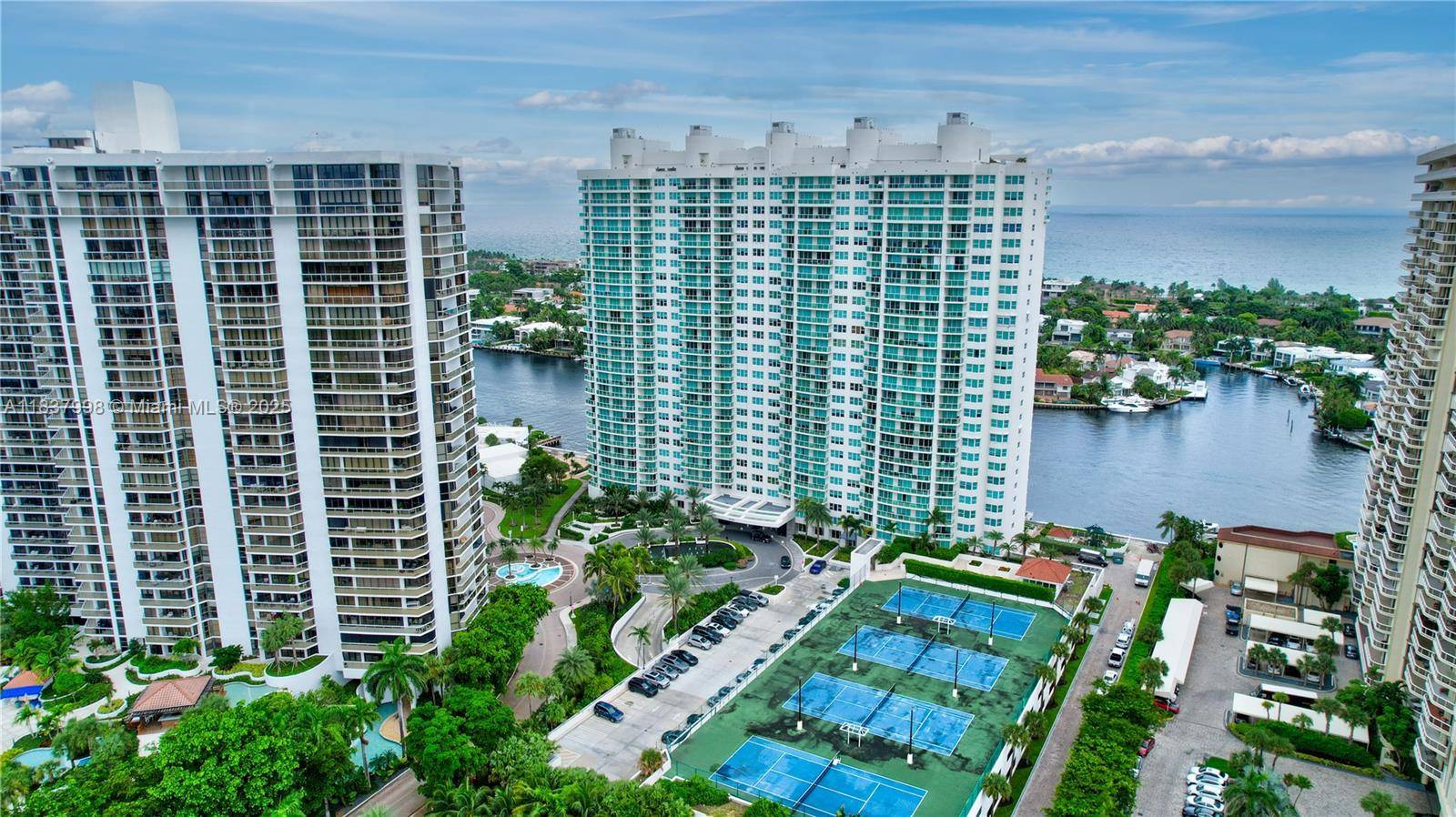 Aventura, FL 33180,20281 E Country Club Dr #1801