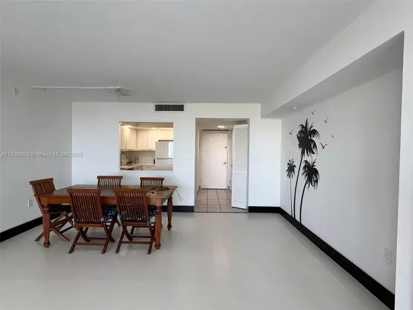 Aventura, FL 33180,20515 E Country Club Dr #649