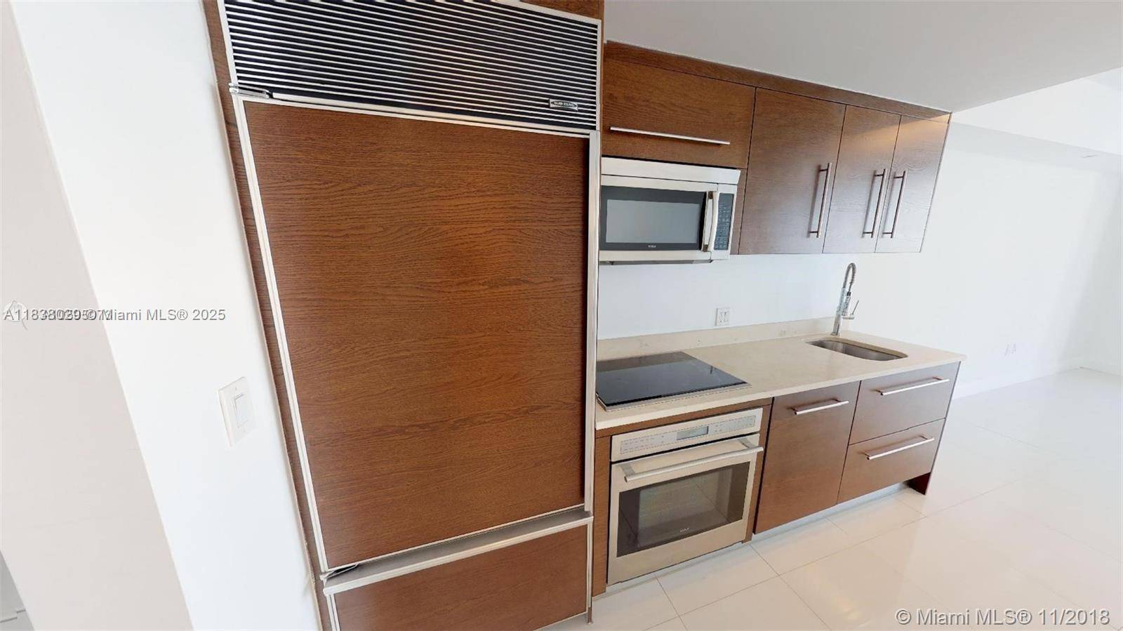 Miami, FL 33131,465 Brickell Ave #504