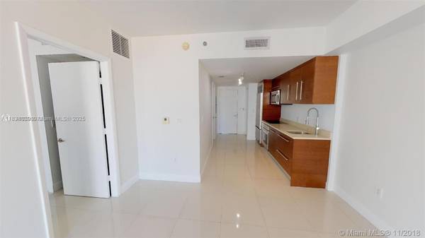 465 Brickell Ave #504, Miami, FL 33131