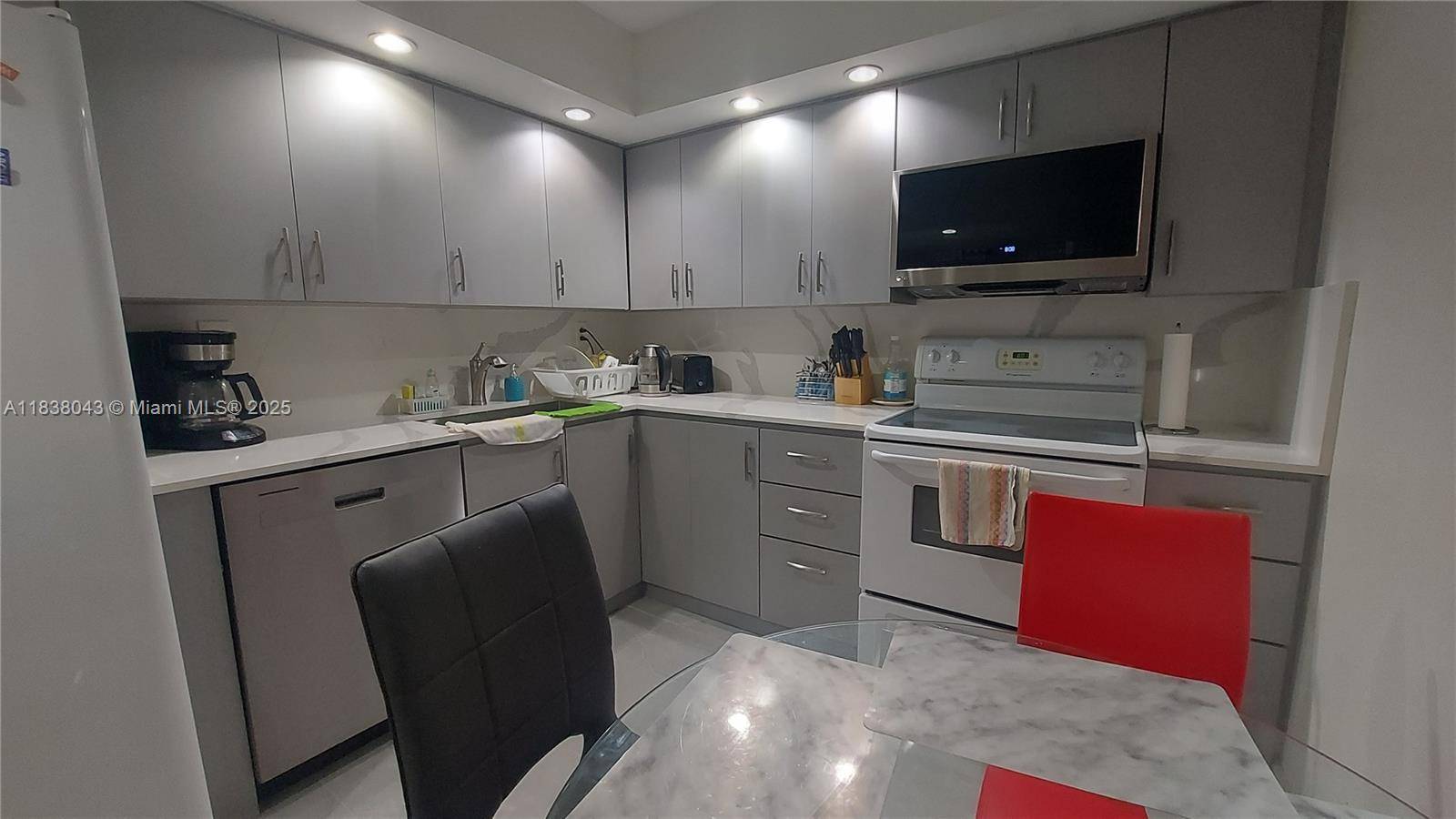 Hallandale Beach, FL 33009,851 Three Islands Blvd #303
