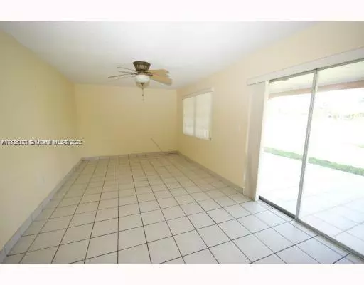 Miami, FL 33176,10251 SW 108th St