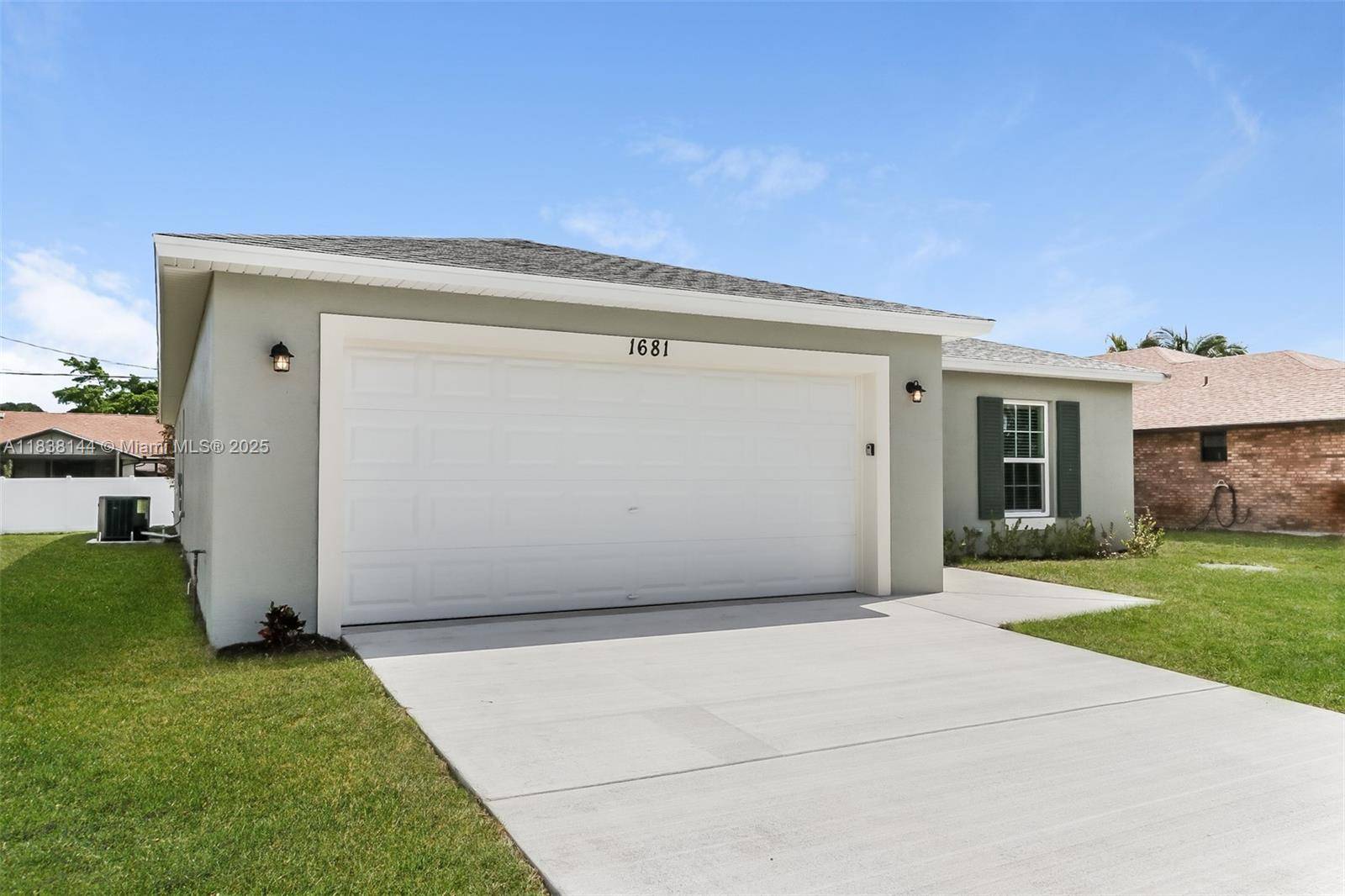 1681 SE Mariner Ln, Port St Lucie, FL 34983