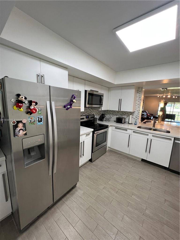 Weston, FL 33326,16171 Blatt Blvd #104