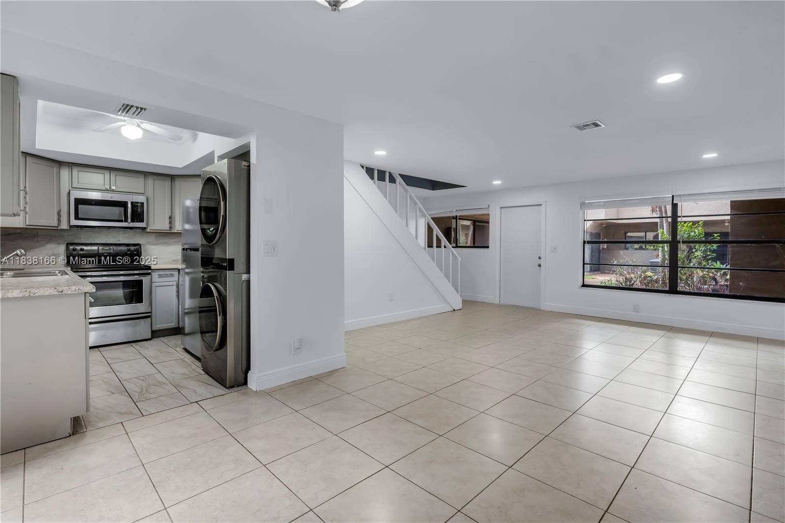 2530 Coral Springs Dr #2530, Coral Springs, FL 33065
