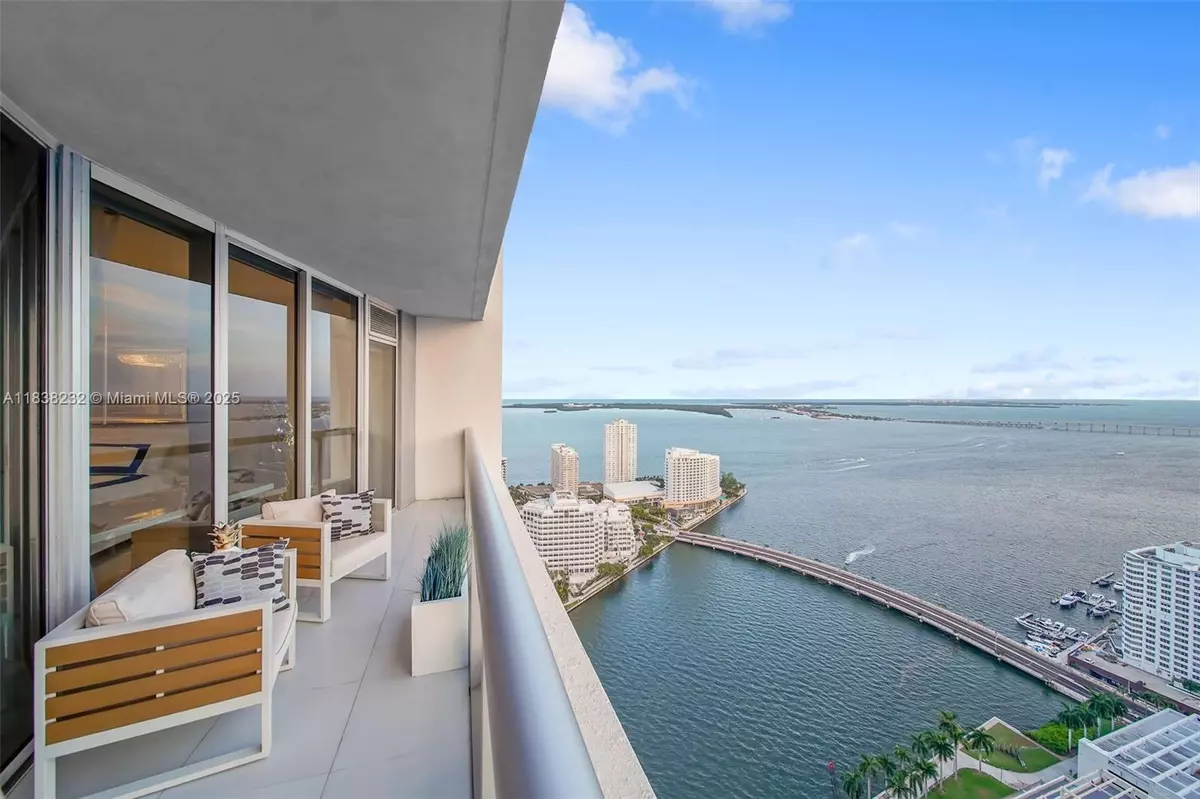 Miami, FL 33131,495 Brickell Ave #4209