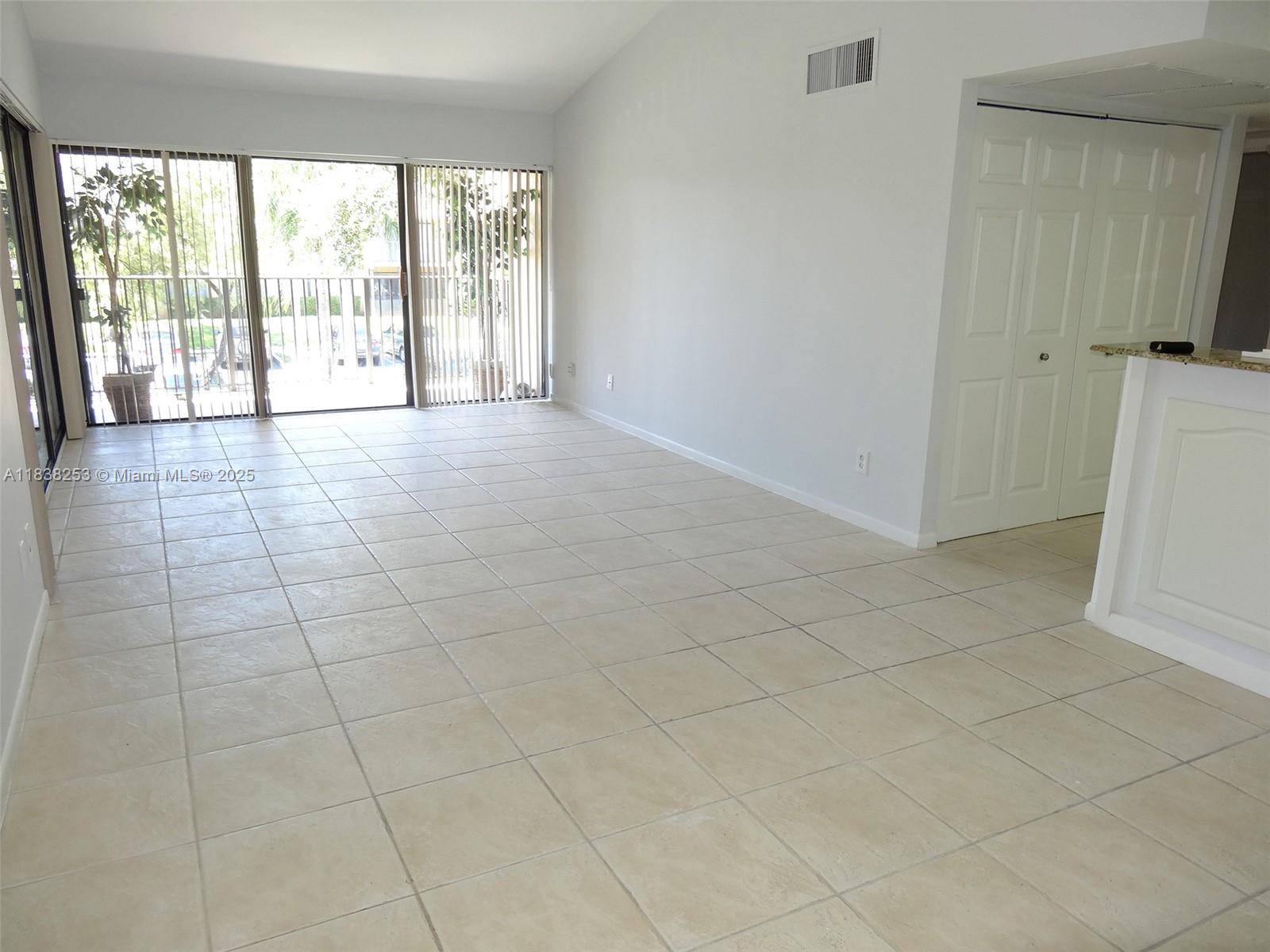Hollywood, FL 33023,5855 Washington St #93