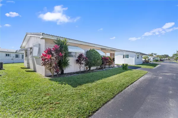 Hollywood, FL 33021,3162 Sheridan Ln #161