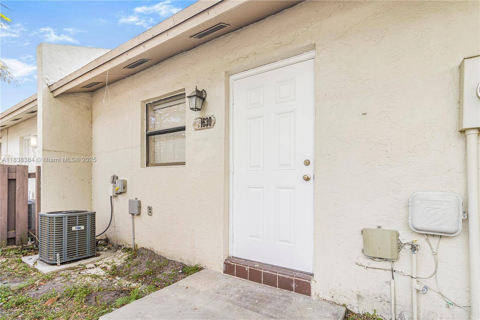 Homestead, FL 33035,1630 Sandpiper Blvd #-