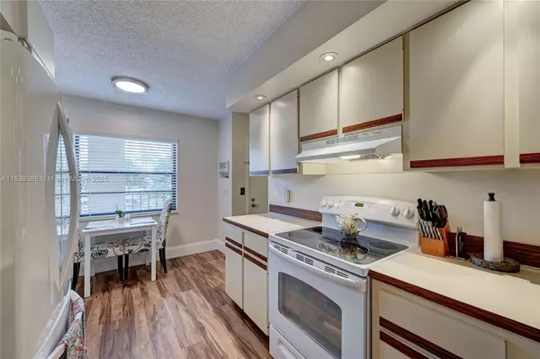 Boca Raton, FL 33428,23344 Carolwood Ln #303