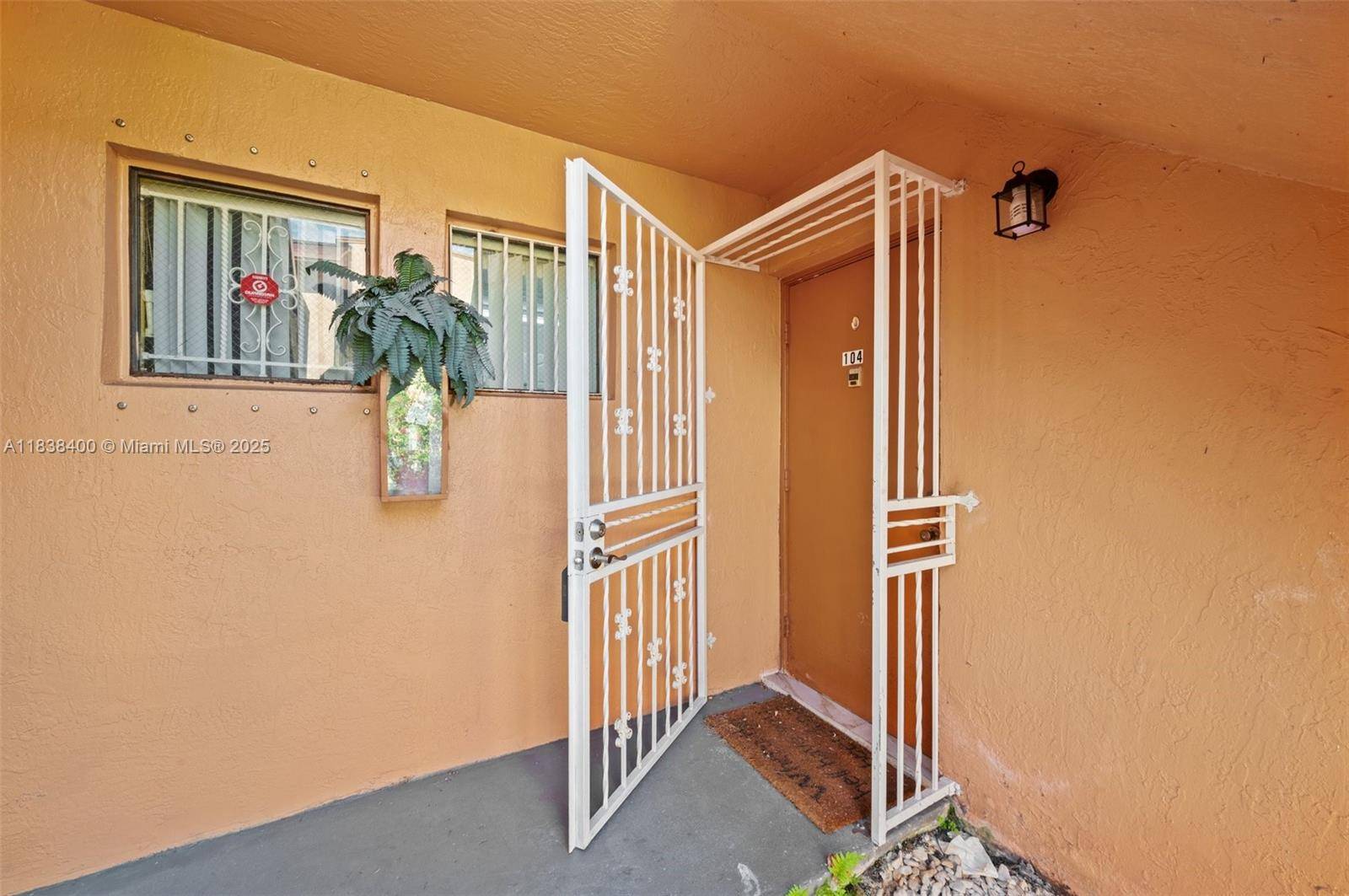 Hialeah, FL 33016,6395 W 27th Ct #104