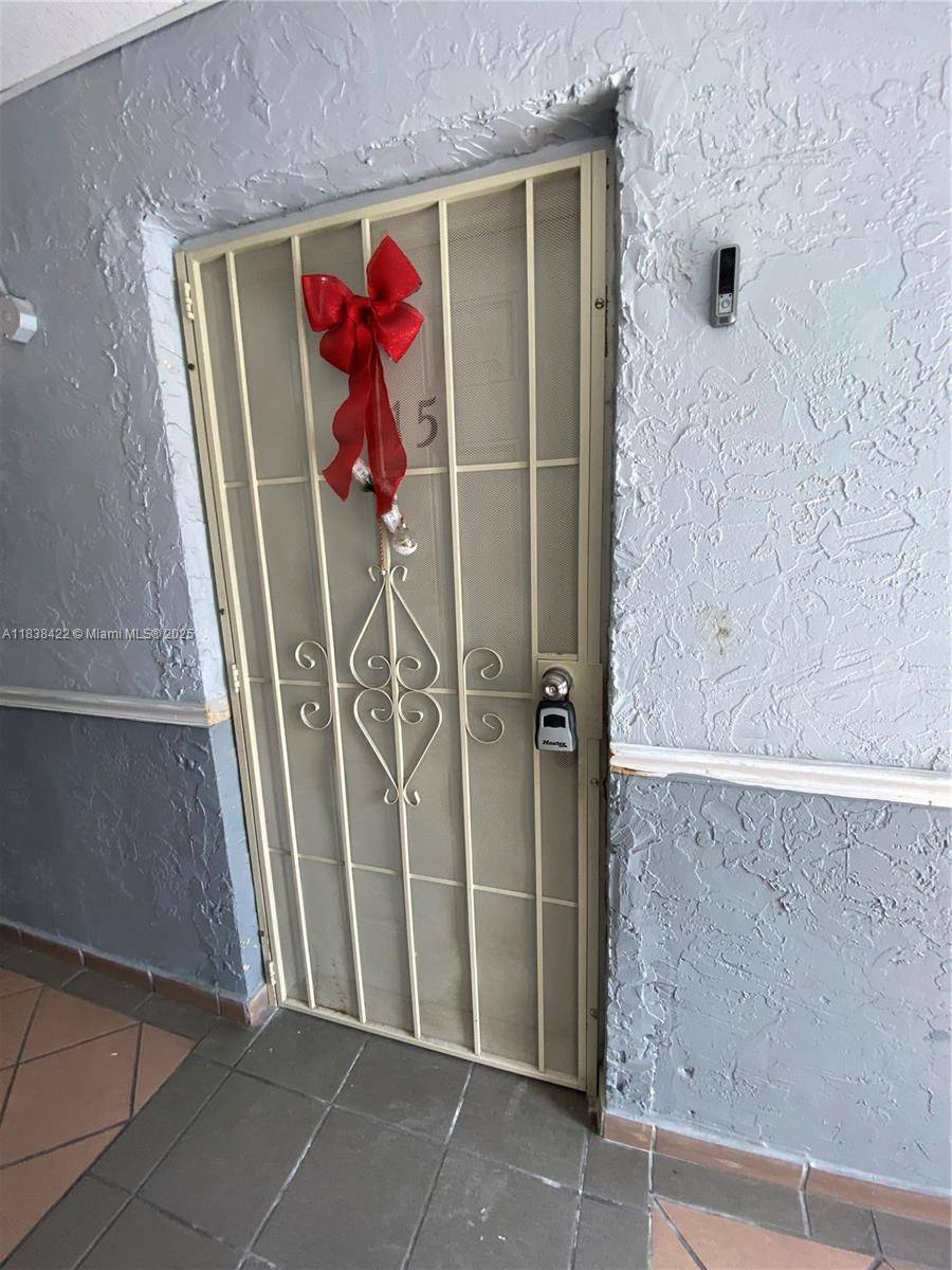 Hialeah, FL 33012,5705 W 20th Ave #115
