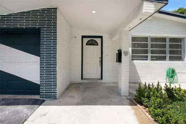 Pembroke Pines, FL 33023,700 SW 67th Ave #A