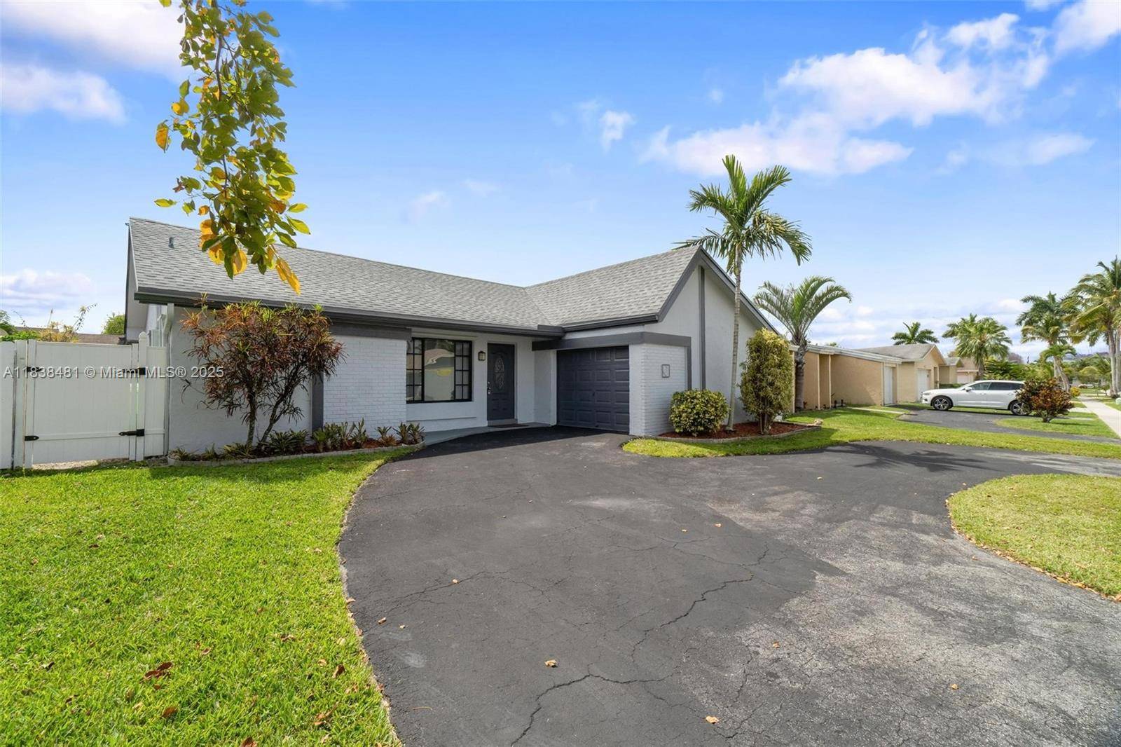 Sunrise, FL 33323,11800 NW 37th Pl