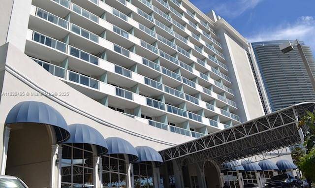 Sunny Isles Beach, FL 33160,19201 Collins Ave #729