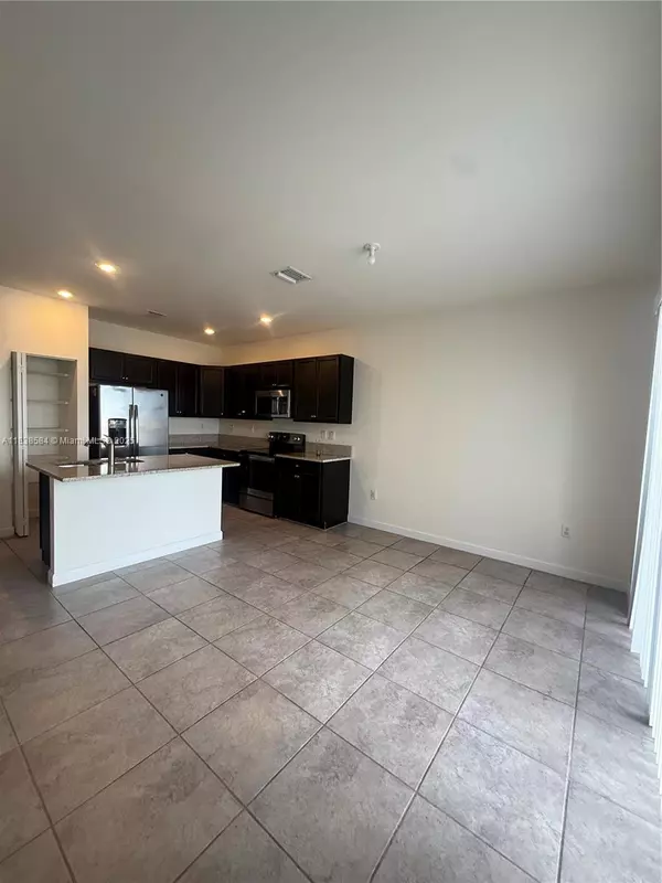 Hialeah, FL 33018,10120 W 32nd Ln
