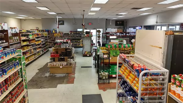 Hialeah, FL 33012,1574 W 39 Place