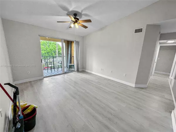 Miramar, FL 33025,2120 W Preserve Way #301