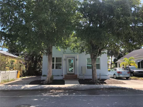 Lake Worth, FL 33460,114 S M St #2