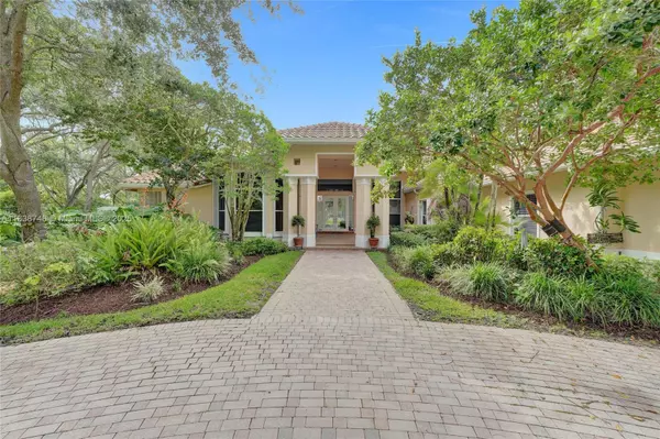 Weston, FL 33332,3833 Pine Lake Dr