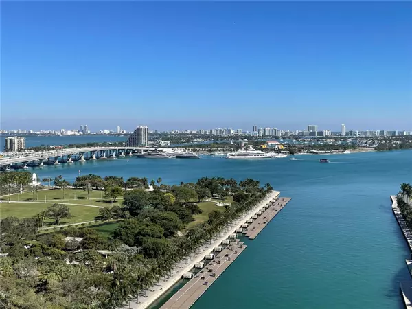 888 Biscayne Blvd #1907, Miami, FL 33132