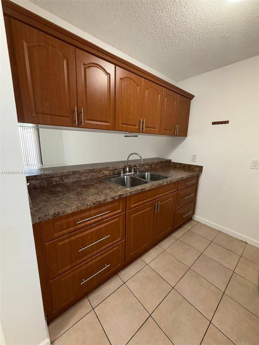 Miramar, FL 33025,8560 N Sherman Cir #105