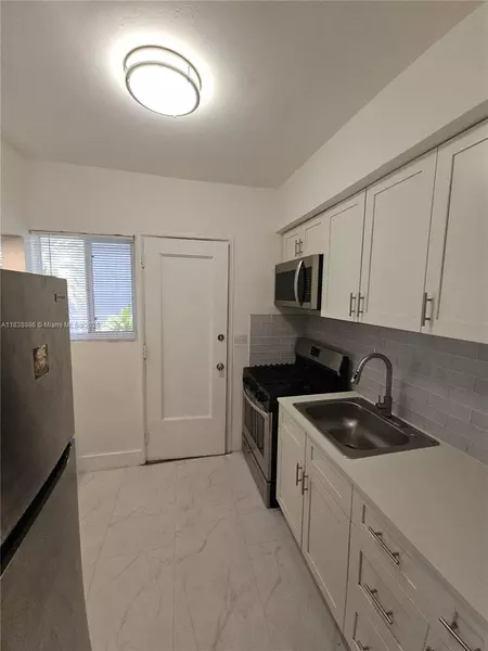7435 Byron Ave #06, Miami Beach, FL 33141