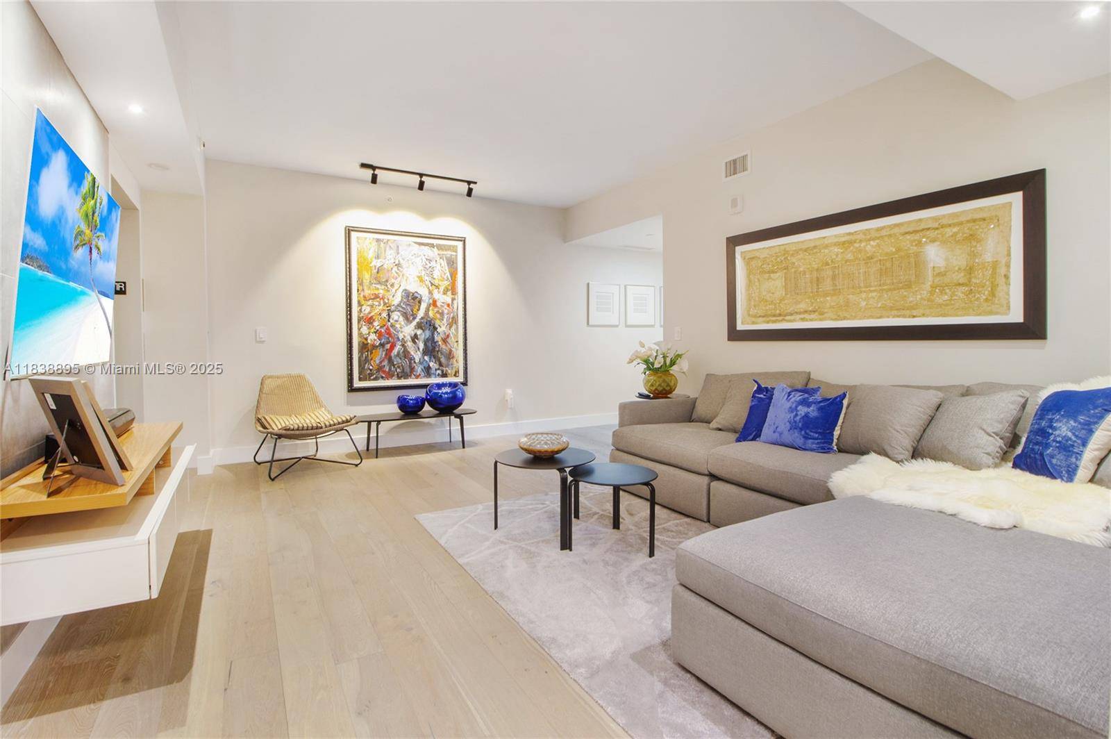 Miami, FL 33131,1010 Brickell Ave #3105