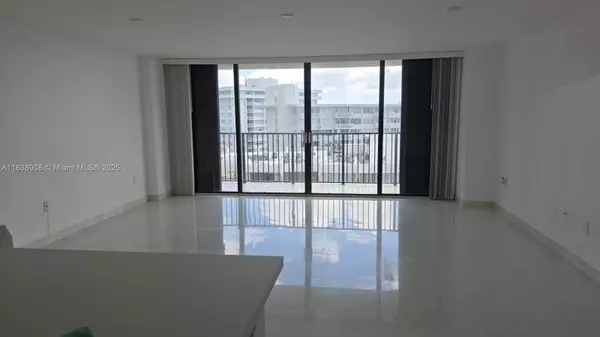 Miami, FL 33131,1450 Brickell Bay Dr #1402