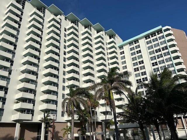 Miami Beach, FL 33140,2899 Collins Ave #1504