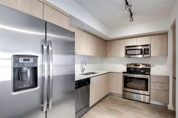 Miami Beach, FL 33139,1500 Bay Rd #C-2908