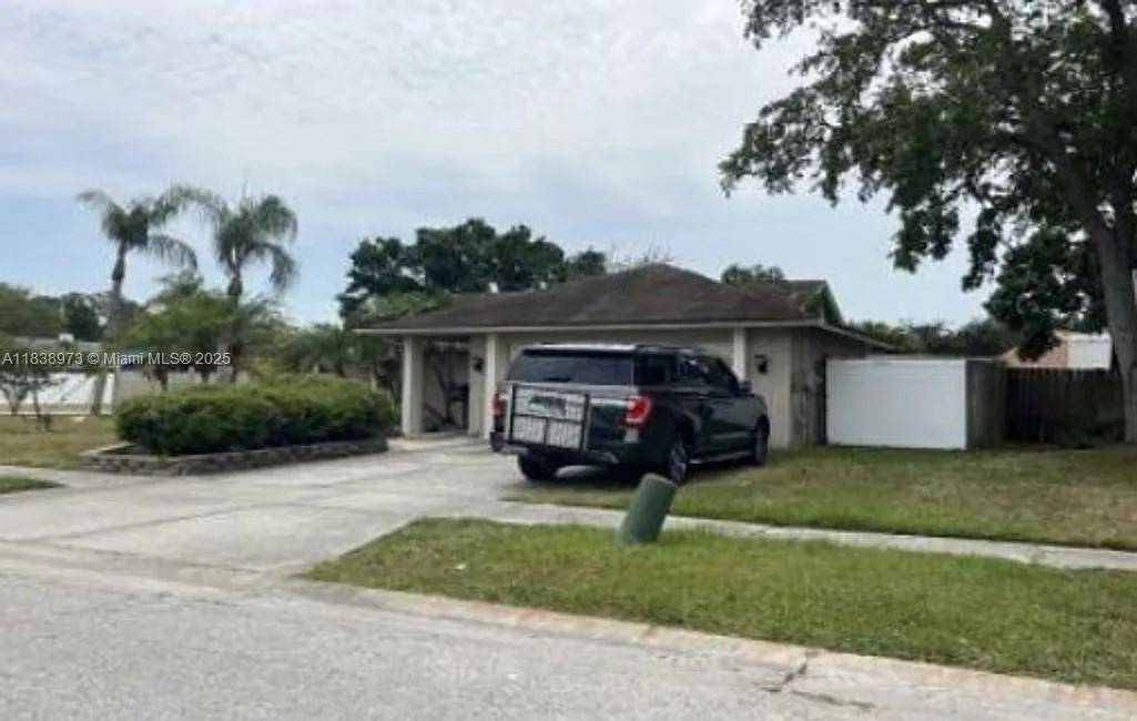Tampa, FL 33615,10502 Windsurfer Way
