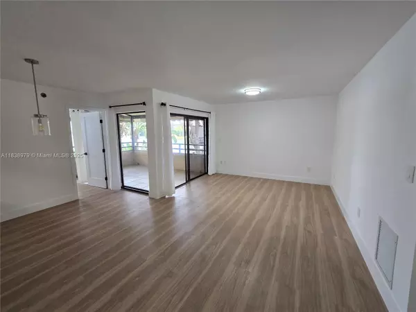 Miami, FL 33179,20145 NE 3rd Ct #12