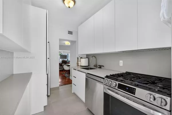 Miami Beach, FL 33141,7207 Bay Dr #12