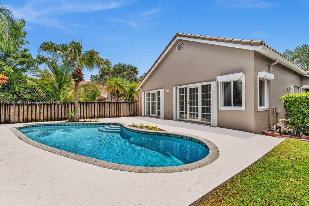 Plantation, FL 33324,269 NW 101st Ave