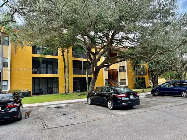 Coconut Creek, FL 33073,3858 Coral Tree Cir #206